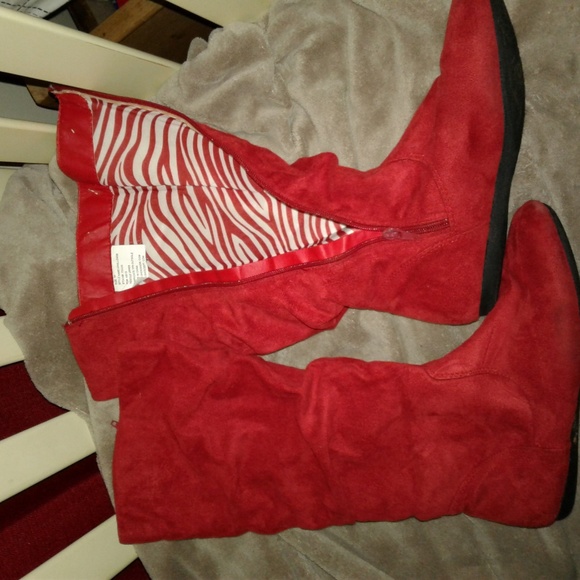 Red Suede Women's Boots - Picture 5 of 7